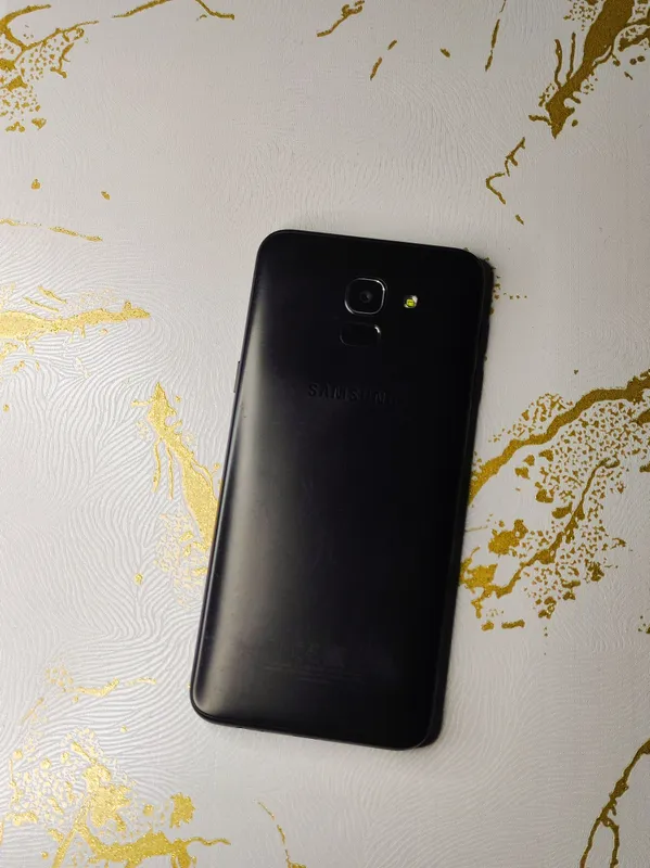 Samsung Galaxy J6 — фото 1