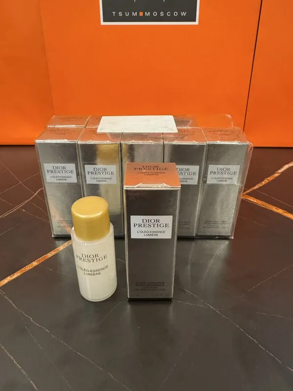 Dior Prestige L’Oléo-Essence Lumière 1