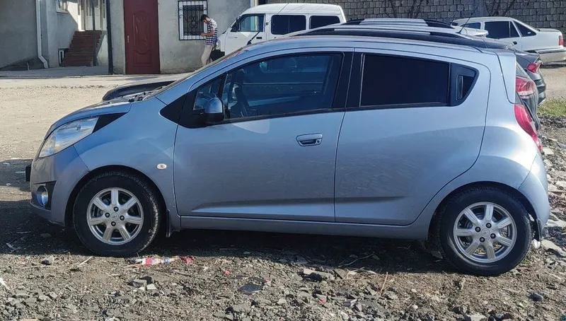 Spark Chevrolet 2013 1
