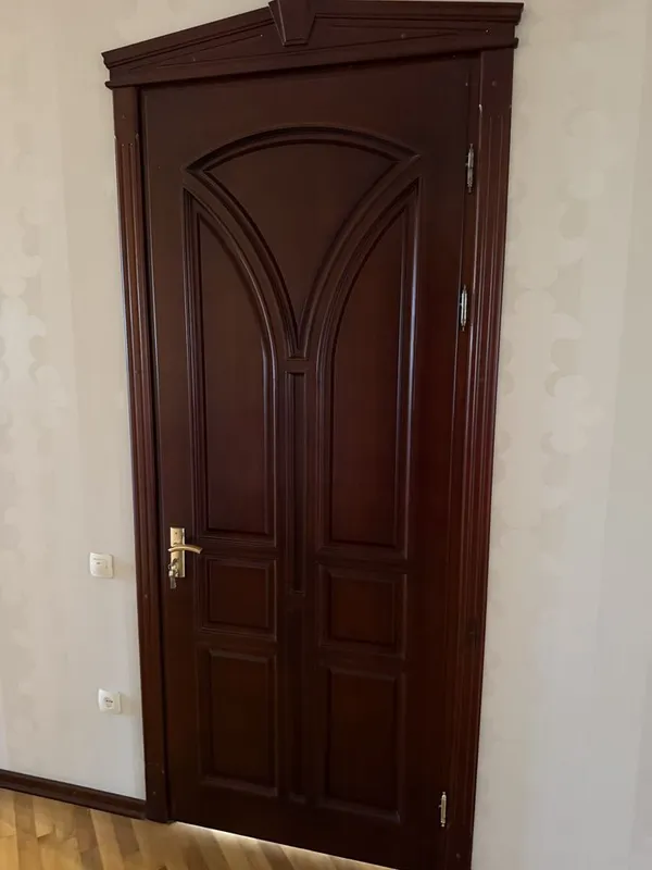 Продам двери б/у деревянные в идеальном состоянии 3 Продам двери б/у деревянные в идеальном состоянии 3
