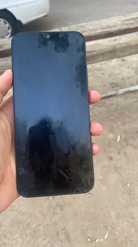 REDMI 15C память 8/256, из дефектов — разбито стекло 2 REDMI 15C память 8/256, из дефектов — разбито стекло 2