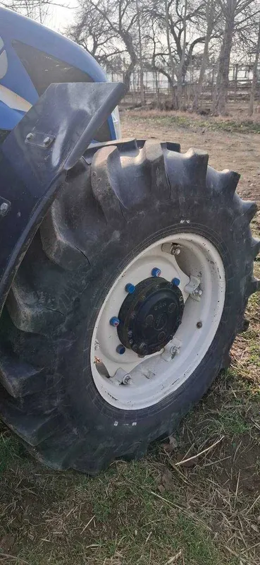 Продаётся Трактор New Holland TD-5. 110 4WD — фото 2
