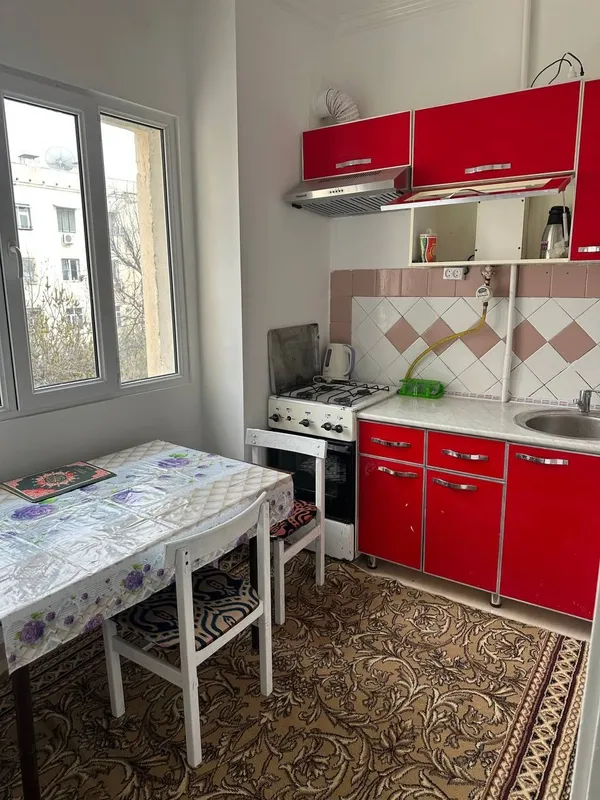 Chilonzor 25 . 1xona 2xona qilingan 3 etaj Ijaraga beriladi 7