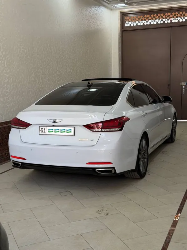 Hyundai Genesis G 80 5
