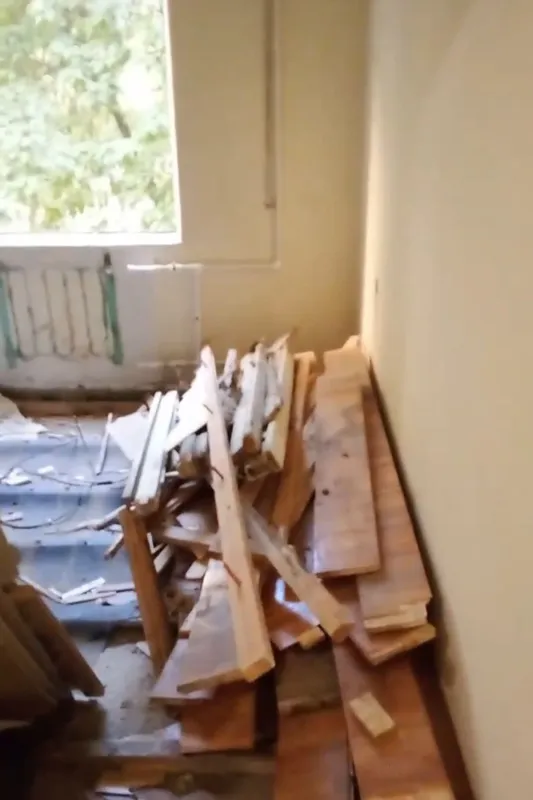 Продаётся сухой половой брус 1 Продаётся сухой половой брус 1