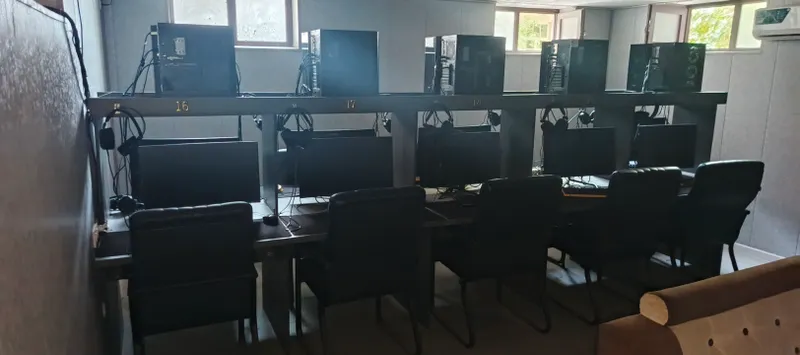 Kampyuter game club uchun 3 Kampyuter game club uchun 3