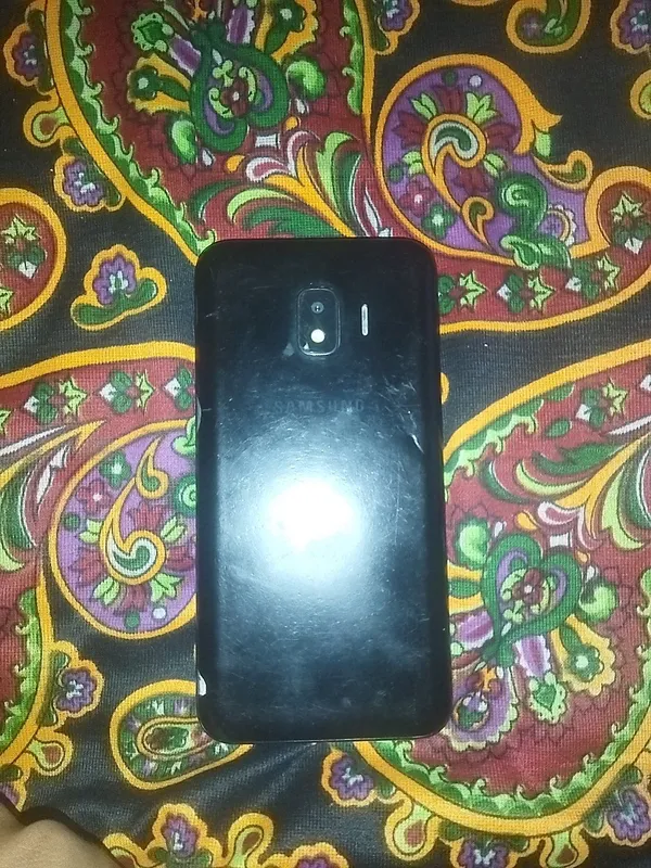 smasung gaxy j2 core 8gb 2