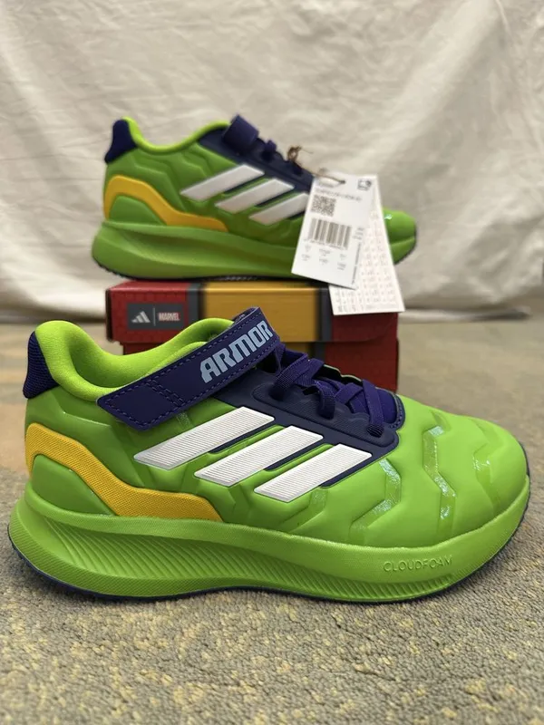 Adidas kids shoes — фото 1