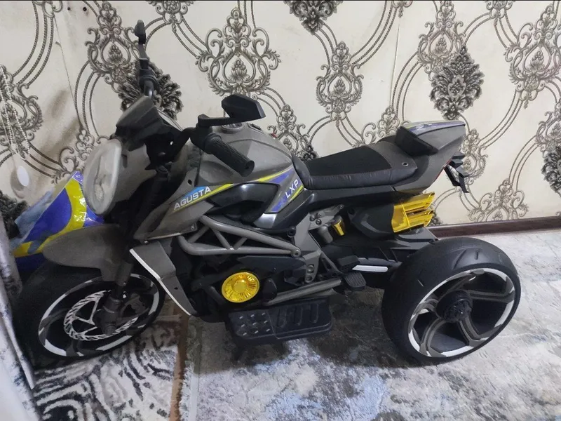 motosikl sotiladi