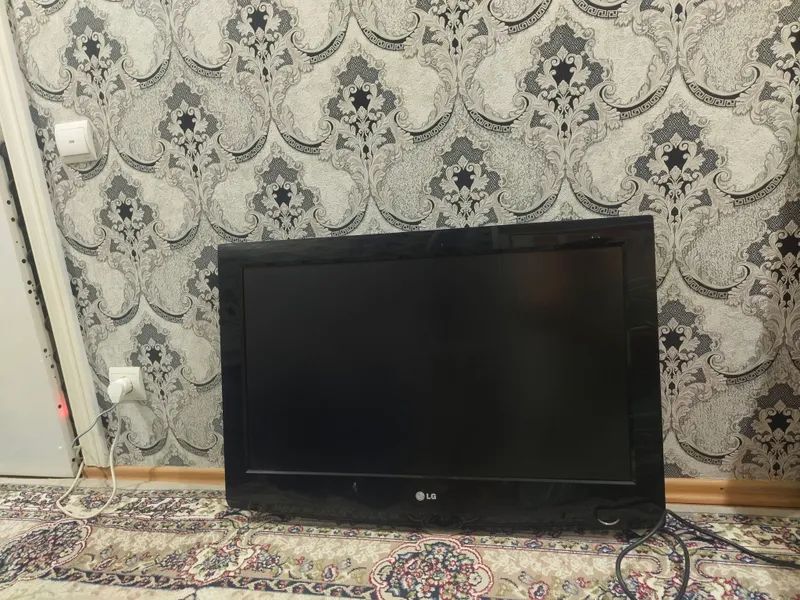 Телевизор продаётся 2