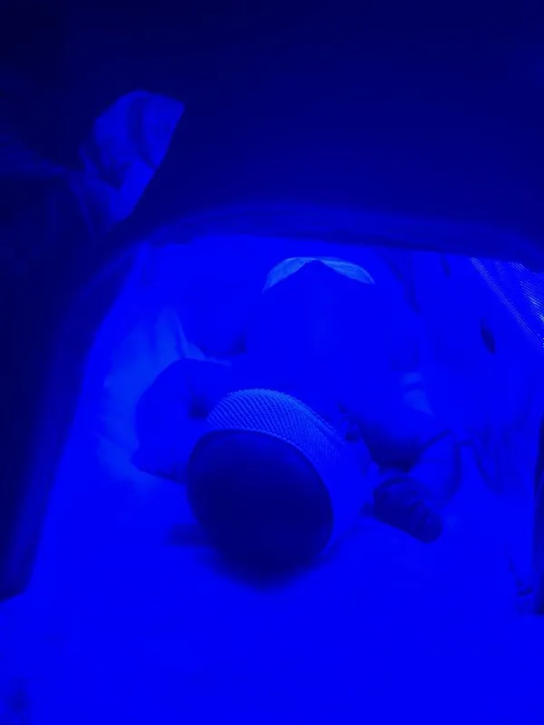 Led lampa sargaygan chaqaloqlar uchun