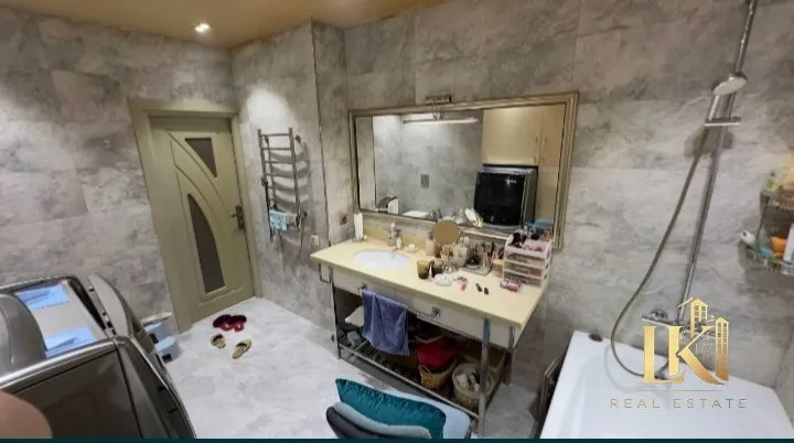 5 xonali kvartira sotiladi, 115 m², 8/9, Mirabod tumani 8 5 xonali kvartira sotiladi, 115 m², 8/9, Mirabod tumani 8