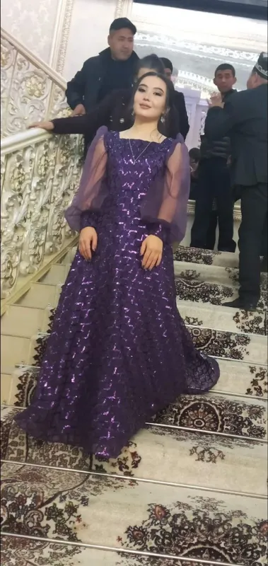 Vecherniy 3 ta bir xil kuylak sotiladi — фото 1