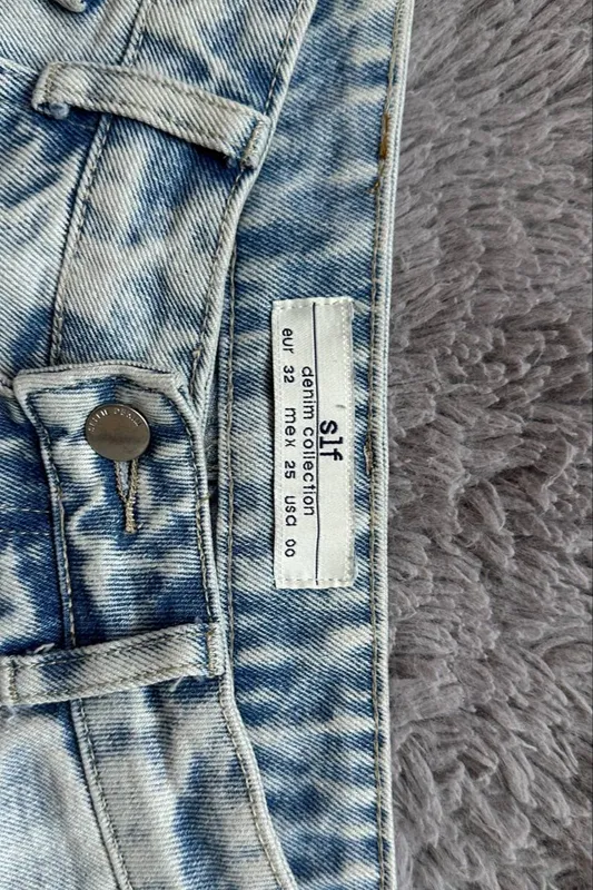 Jinsilar, och rangli oqartirilgan denim. 3