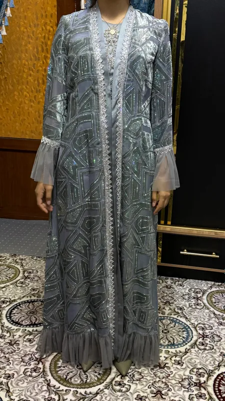 Abaya Ansambil 1marta kiyilgan Holati a’lo 800ming Abaya Ansambil 1marta kiyilgan Holati a’lo 800ming