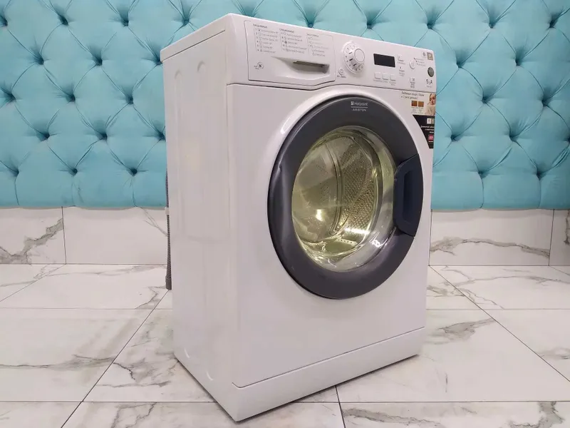 Стиральная машина Hotpoint Ariston 8 кг 1 Стиральная машина Hotpoint Ariston 8 кг 1