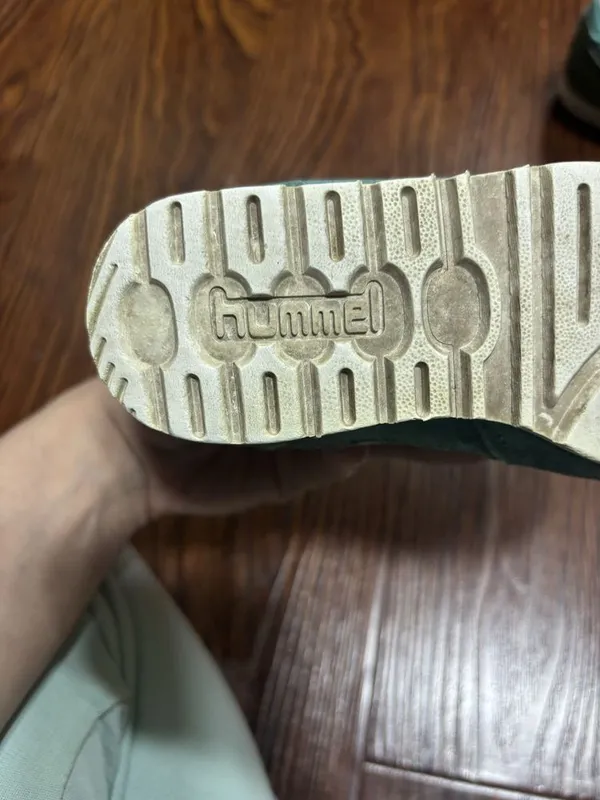 Кроссовки Hummel б/у 3 Кроссовки Hummel б/у 3