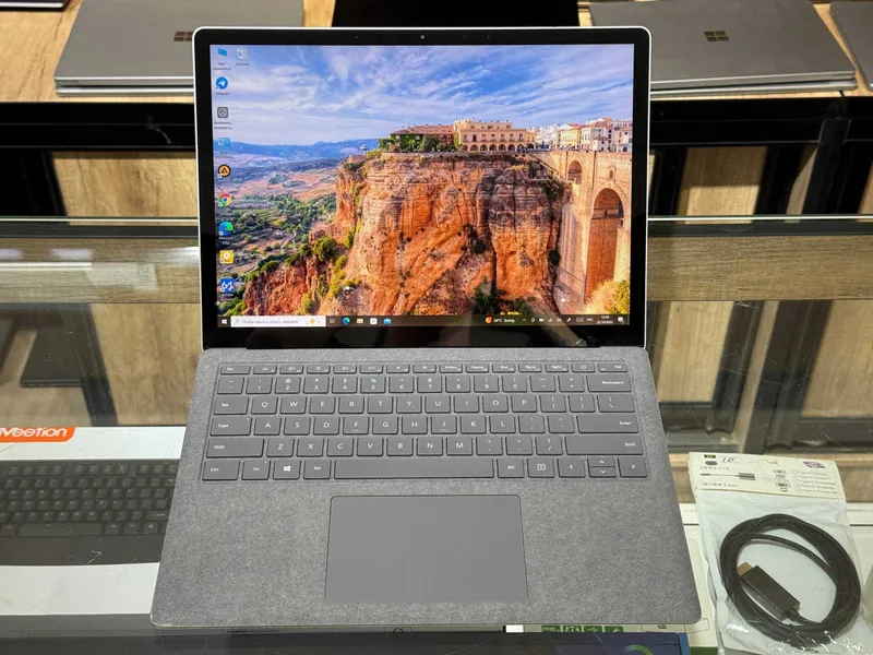 MICROSOFT SURFACE 3 Intel CORE i5-1035G7 8гб, 256ssd Сенсорный — фото 1