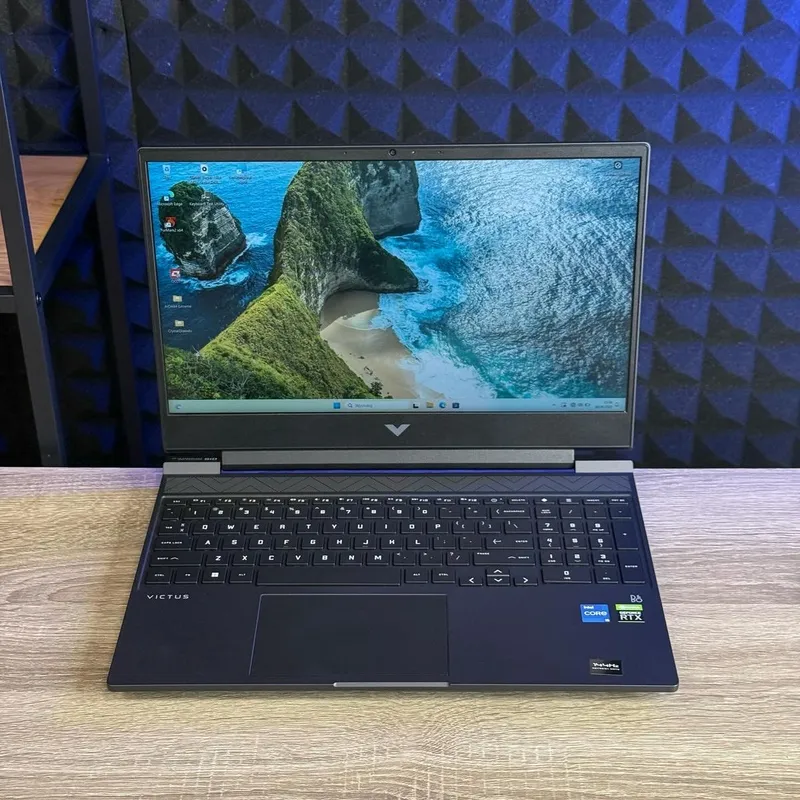 HP Victus, RTX-4050, i5-13420H, SSD-512 3