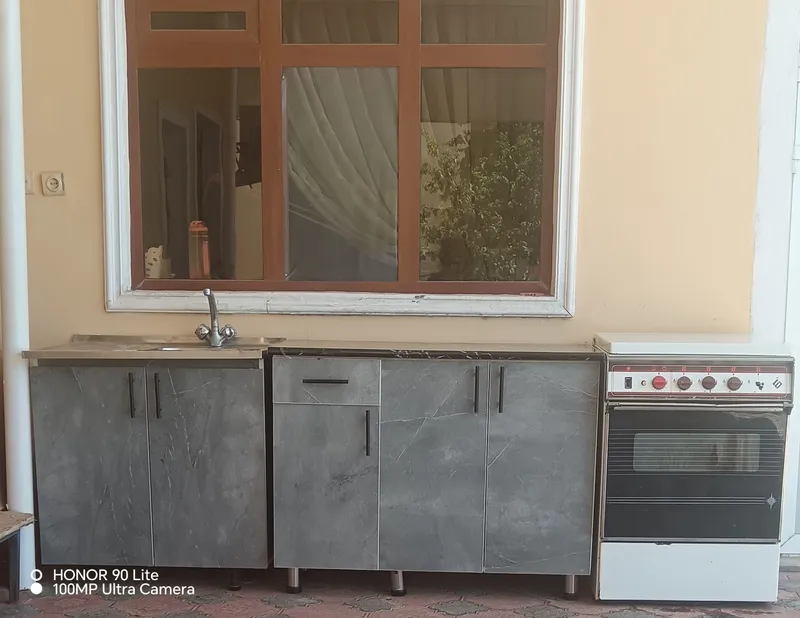 OSHXONA MEBEL VA GAZ PLITA