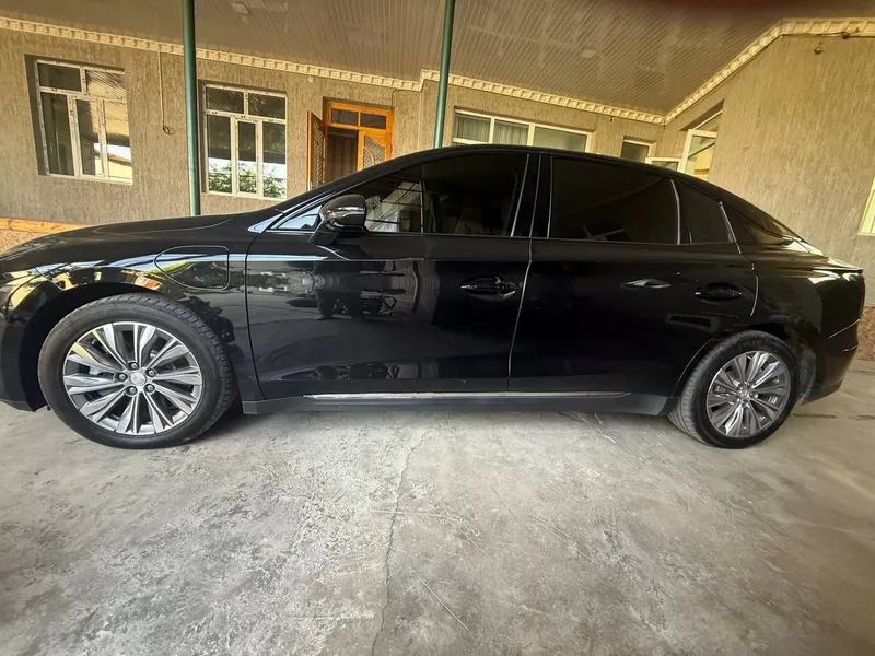 hongqi e-qm5 хонджи — фото 2
