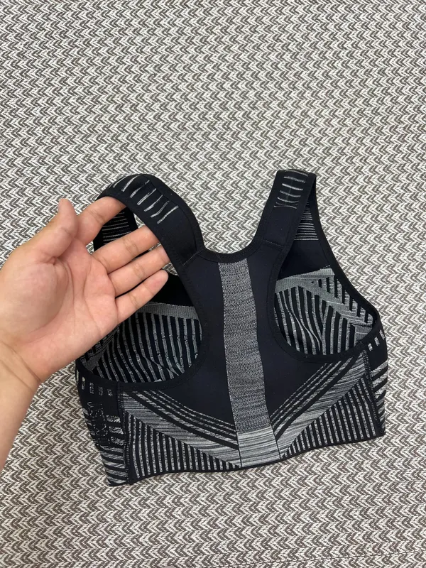 Nike top 3 Nike top 3