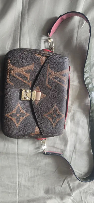 sumka LV