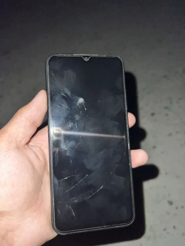 Redmi 9 a holati o’rtacha ekran stiklosi singan karobka dak yoq — фото 4