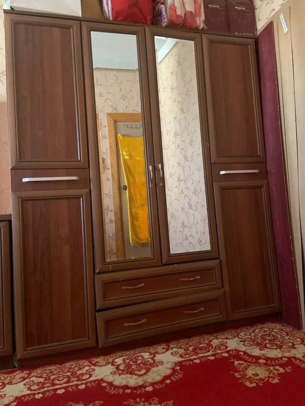 Продаётся спальный мебельный гарнитур. Состояние хорошее. 4 Продаётся спальный мебельный гарнитур. Состояние хорошее. 4