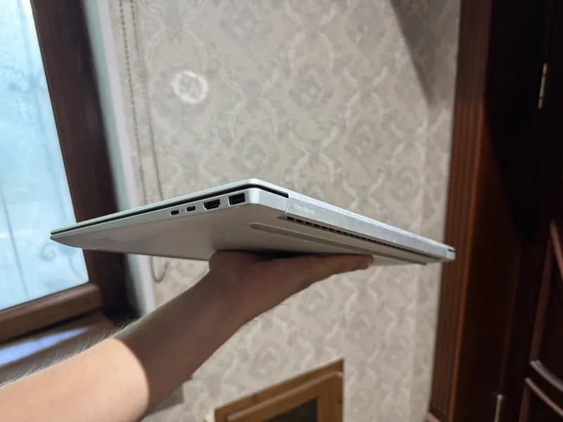 HP OmniBook 5 16" Ryzen 7 AI 4 HP OmniBook 5 16" Ryzen 7 AI 4