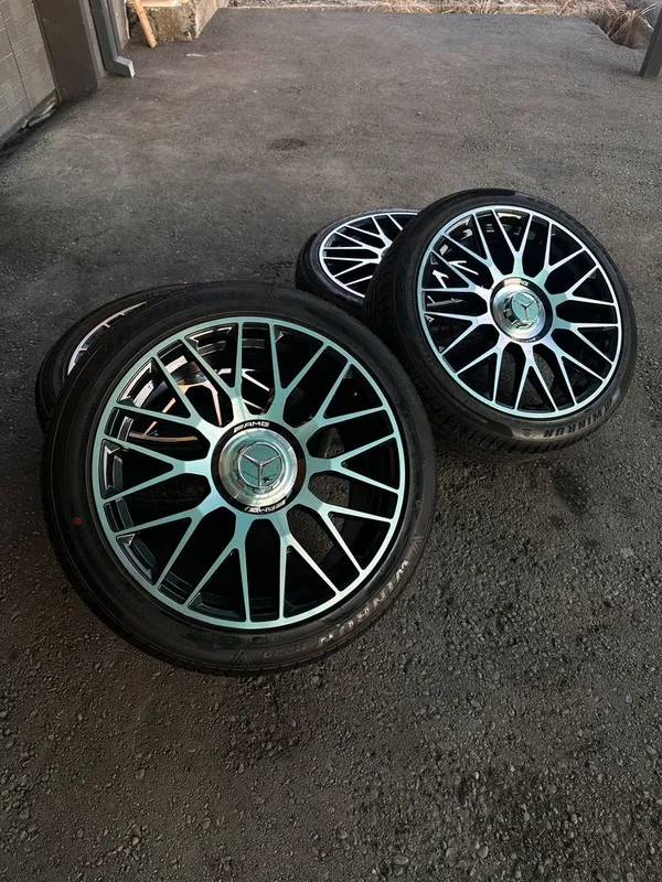 Mercedes-Benz AMG R18 Raznashirokiy diskalar sotiladi 1 Mercedes-Benz AMG R18 Raznashirokiy diskalar sotiladi 1