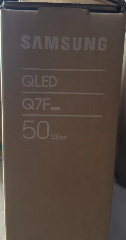 Samsung 50Q7F 6