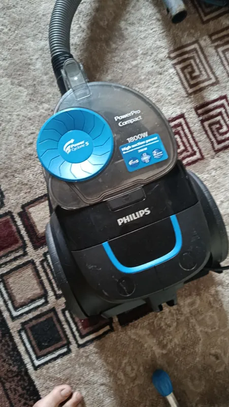 Срочно продам пылесос PHILIPS 1 Срочно продам пылесос PHILIPS 1