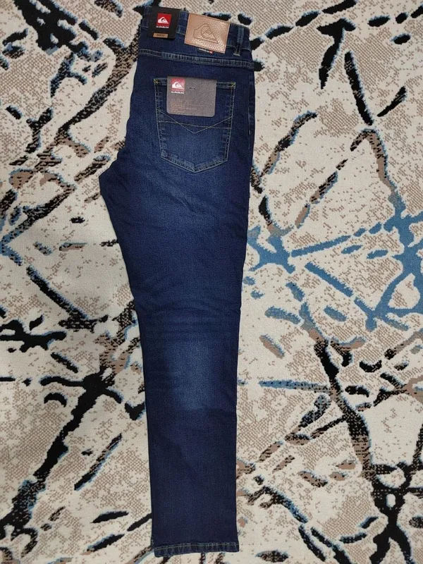 Джинсы Quicksilver slim fit. 34\32. 8 Джинсы Quicksilver slim fit. 34\32. 8