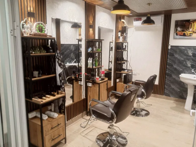 Barbershop, Sartaroshxonada kreslo arendaga beriladi, Tezda. 3