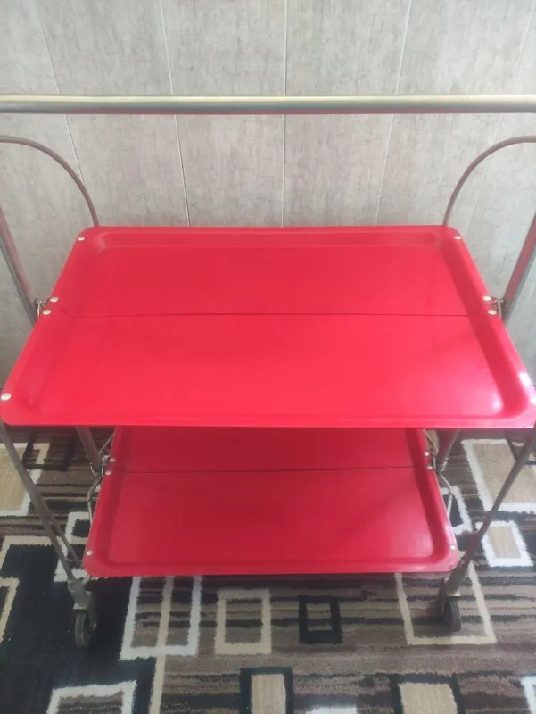 Столик на колёсах раскладной 2 Столик на колёсах раскладной 2
