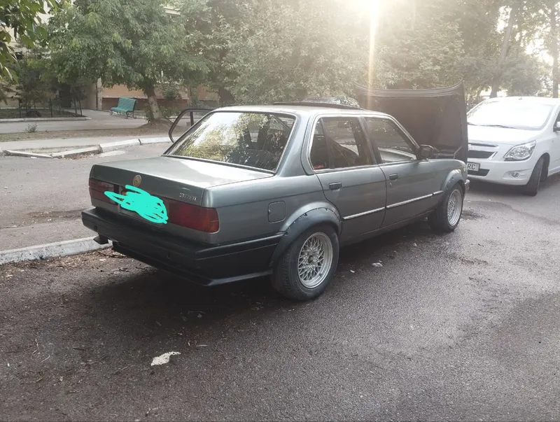 SHOSHILINCH Mashinamni sotaman 
BMW E30 4