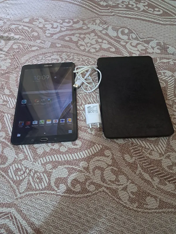 Продам планшет Samsung Tab E 1 Продам планшет Samsung Tab E 1