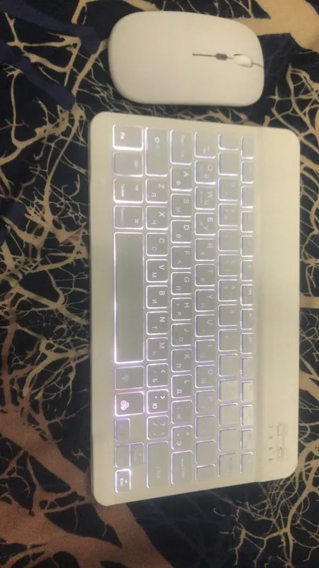 Планшет TCL с клавиатурой 2 Планшет TCL с клавиатурой 2