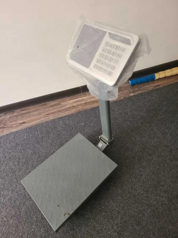Elektron tarozi 200 kg 2