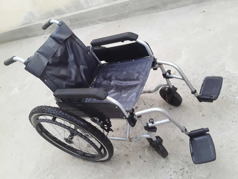 Nogironlar aravasi. 1