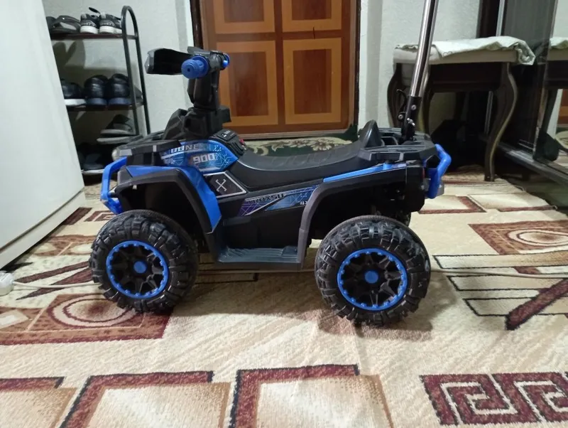 Detskiy kvadradsikl 2:4 let 3