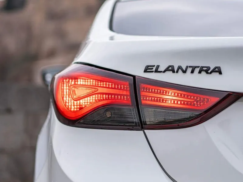 Hyundai Elantra с гарантией — фото 4