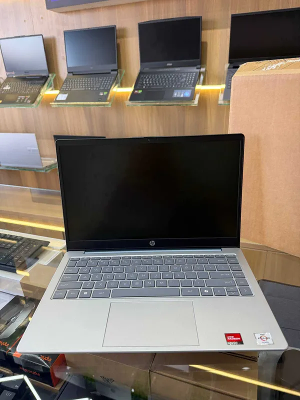 Noutbuk HP 14, AMD Athlon 7120U, Intel UHD, 4/128, 14.0" FHD — фото 1