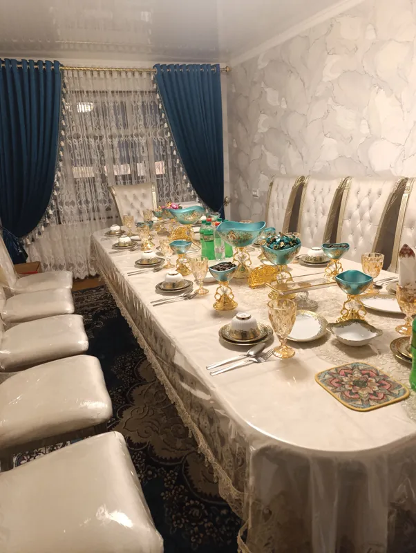 Стол и стулья, 12 шт. 4 Стол и стулья, 12 шт. 4