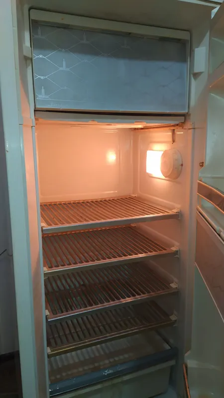 Сотилади продам холодильник ЗИЛ Москва — фото 2
