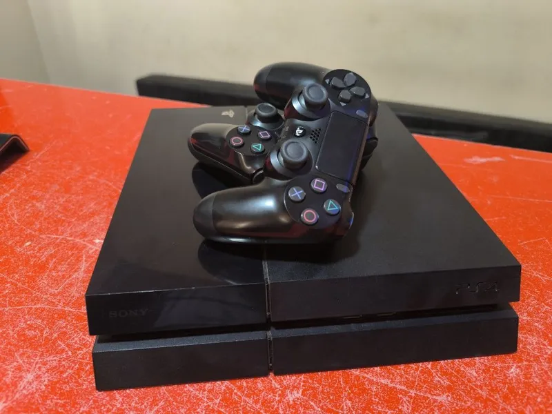 Playstation 4 lar sotiladi — фото 1