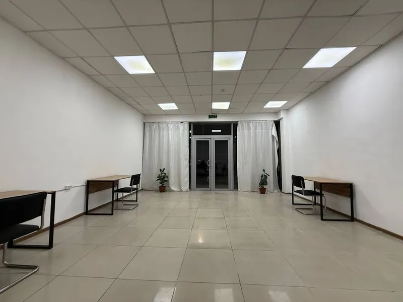 Аренда под офис 2 минут от метро Шахристан 40м2 С мебелью! 450$ 1 этаж 5