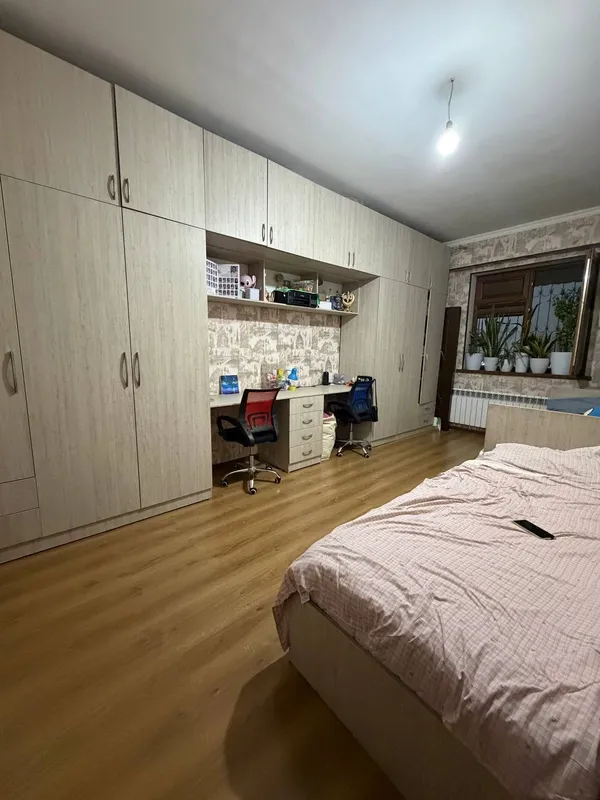 Продаётся 3-комнатная квартира в кирпичной новостройке 2