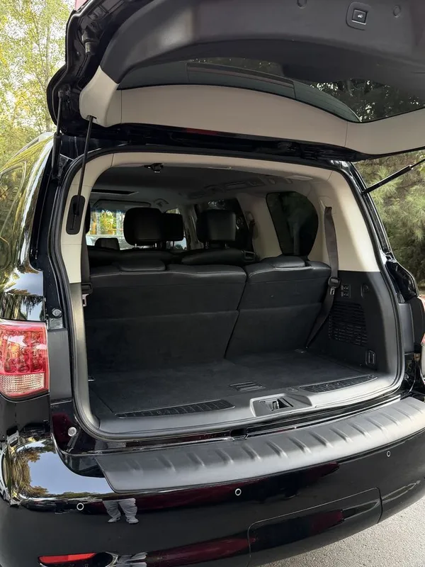 Infiniti QX 80 awd 4x4 7 kishili 5.6 atmo 6 Infiniti QX 80 awd 4x4 7 kishili 5.6 atmo 6